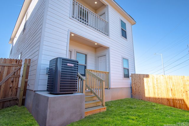 7142 Magnolia Creek, San Antonio, TX 78252