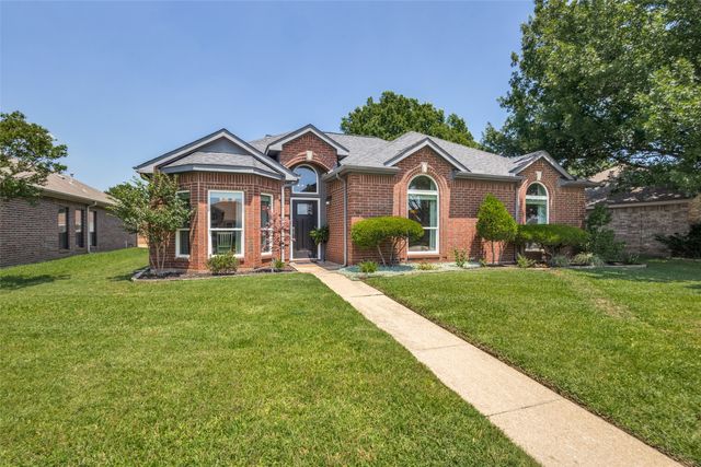 1325 Falcon Drive, Lewisville, TX 75077
