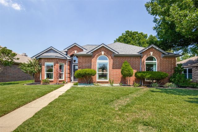1325 Falcon Drive, Lewisville, TX 75077