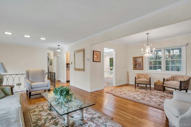 22 Abbey Drive, Commack, NY 11725