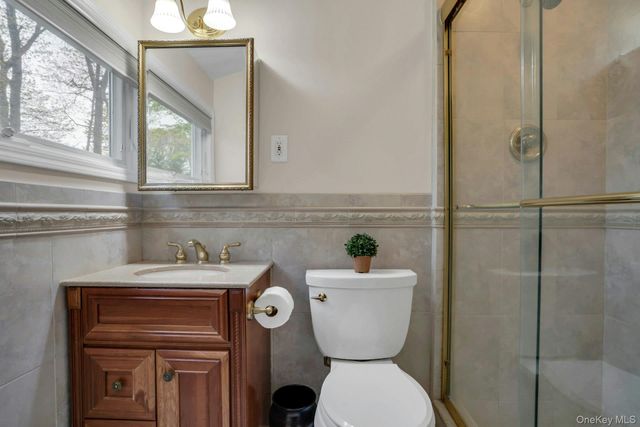 22 Abbey Drive, Commack, NY 11725