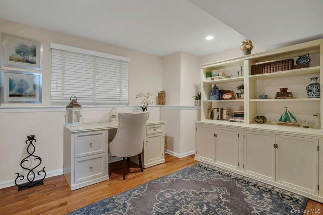 22 Abbey Drive, Commack, NY 11725