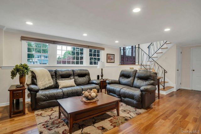 22 Abbey Drive, Commack, NY 11725