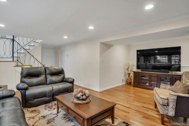 22 Abbey Drive, Commack, NY 11725