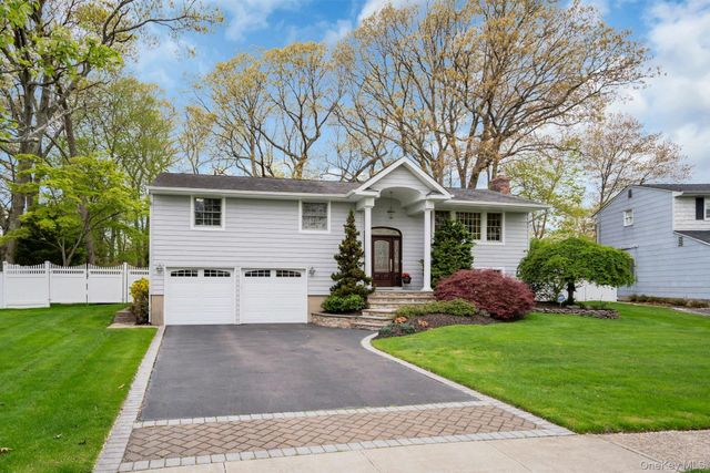 22 Abbey Drive, Commack, NY 11725