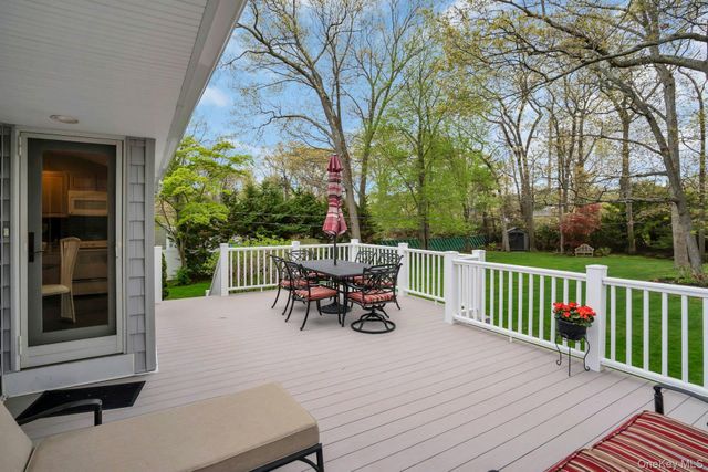 22 Abbey Drive, Commack, NY 11725