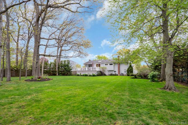 22 Abbey Drive, Commack, NY 11725