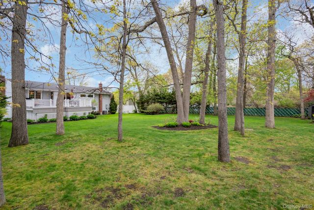 22 Abbey Drive, Commack, NY 11725