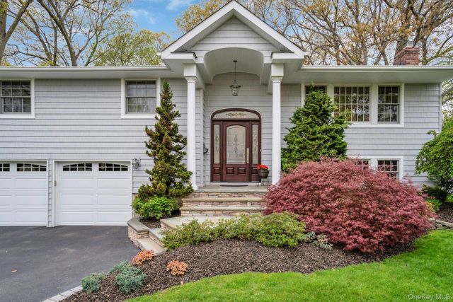 22 Abbey Drive, Commack, NY 11725