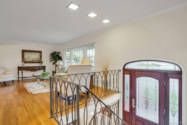 22 Abbey Drive, Commack, NY 11725