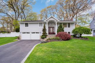 22 Abbey Drive, Commack, NY 11725