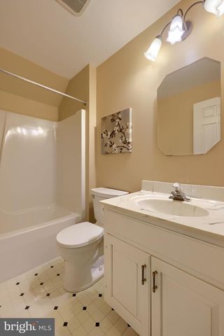 3949 BIRCHWOOD LN, Columbia, PA 17512