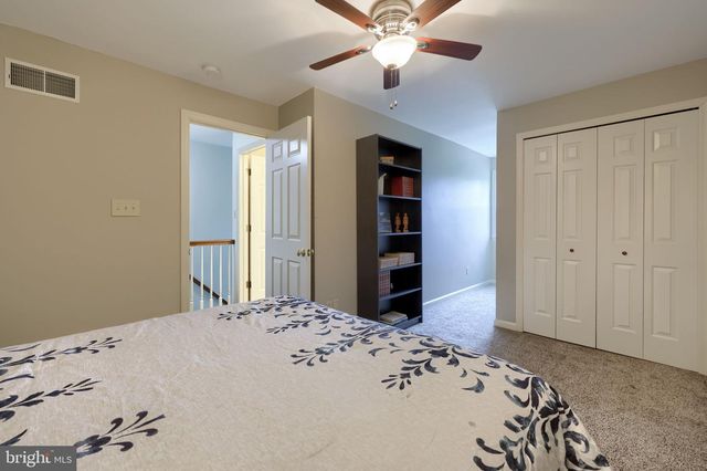 3949 BIRCHWOOD LN, Columbia, PA 17512
