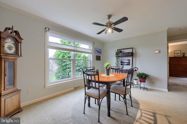 3949 BIRCHWOOD LN, Columbia, PA 17512
