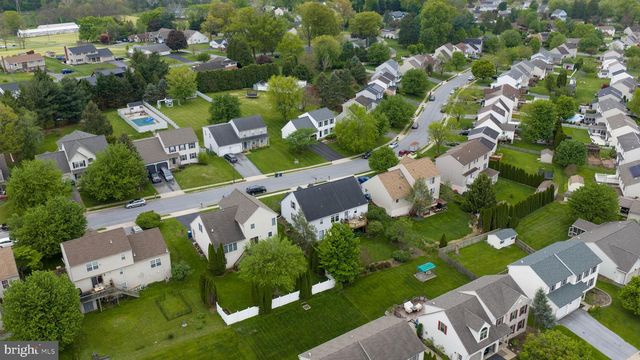 3949 BIRCHWOOD LN, Columbia, PA 17512