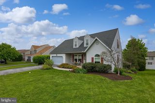 3949 BIRCHWOOD LN, Columbia, PA 17512