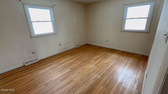 23 Meadowlark Drive, Colonie, NY 12110