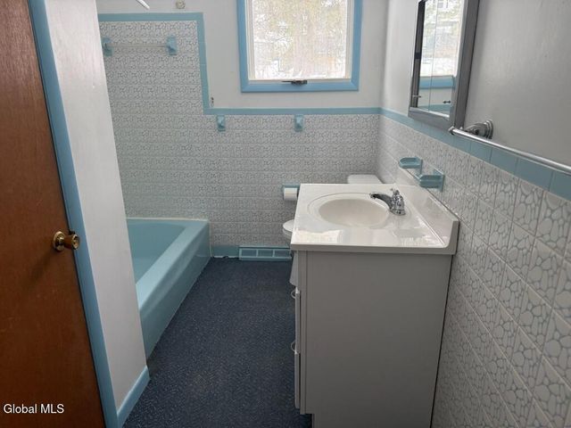 23 Meadowlark Drive, Colonie, NY 12110