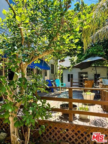 849 3rd Avenue, Los Angeles, CA 90005