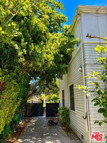 849 3rd Avenue, Los Angeles, CA 90005