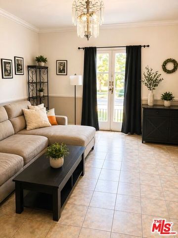 849 3rd Avenue, Los Angeles, CA 90005