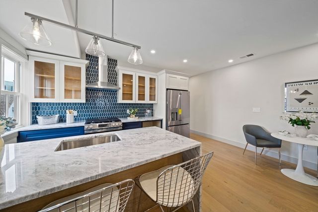 273 Havre 3, Boston, MA 02128