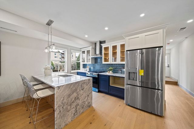 273 Havre 3, Boston, MA 02128