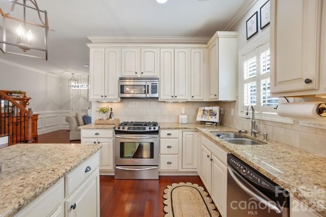 3203 Kelsey Plaza, Kannapolis, NC 28081