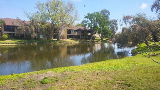 875 S VILLAGE DRIVE N 102, St Petersburg, FL 33716