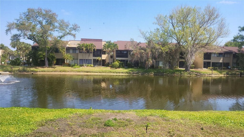 875 S VILLAGE DRIVE N 102, St Petersburg, FL 33716