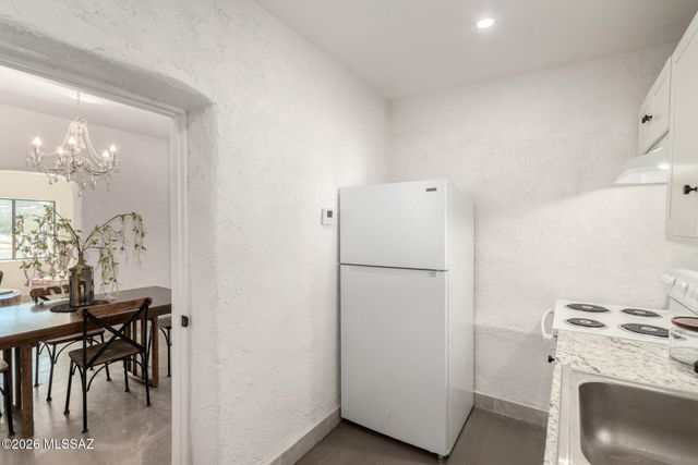 1008 W Saint Marys Road, Tucson, AZ 85745