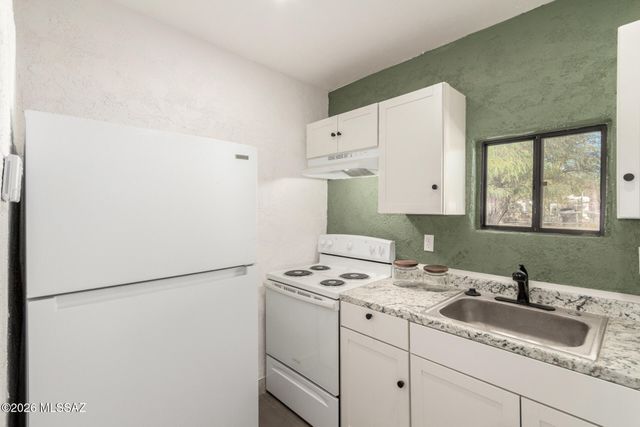 1008 W Saint Marys Road, Tucson, AZ 85745