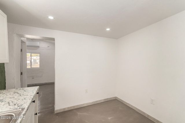 1008 W Saint Marys Road, Tucson, AZ 85745