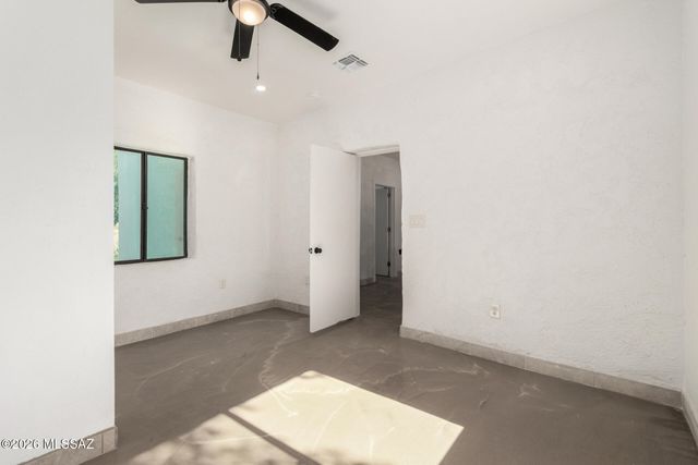 1008 W Saint Marys Road, Tucson, AZ 85745