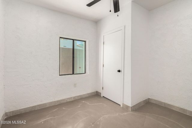 1008 W Saint Marys Road, Tucson, AZ 85745