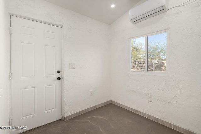 1008 W Saint Marys Road, Tucson, AZ 85745