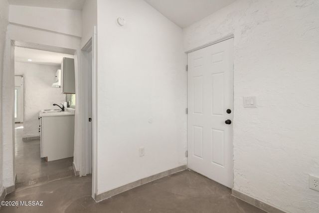 1008 W Saint Marys Road, Tucson, AZ 85745