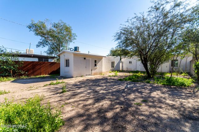 1008 W Saint Marys Road, Tucson, AZ 85745
