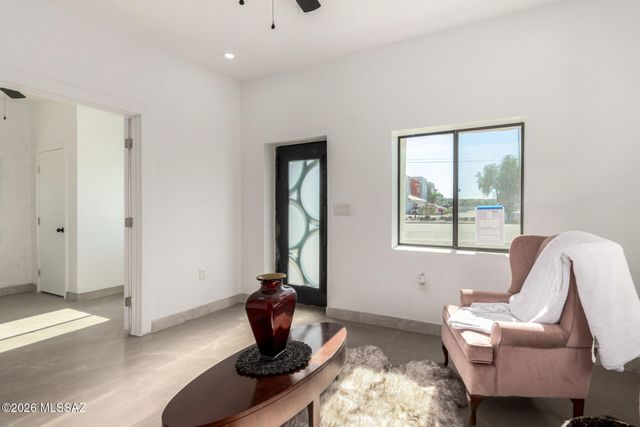 1008 W Saint Marys Road, Tucson, AZ 85745