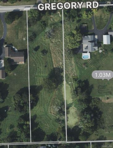 4175 Gregory Road, Lake Orion Village, MI 48359