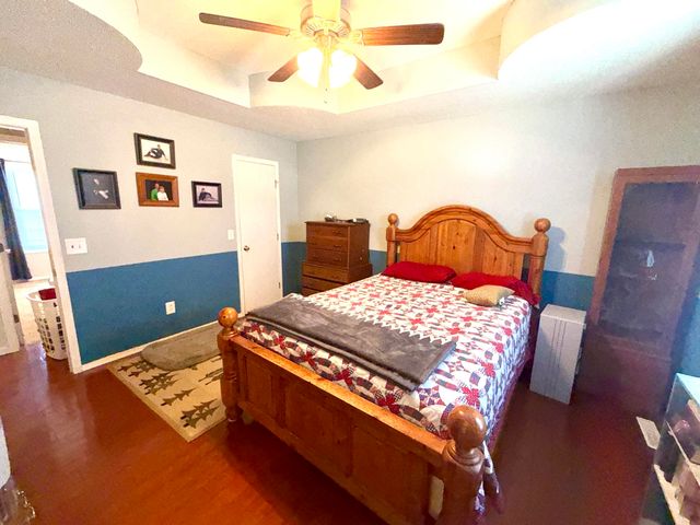 707 S Sunmeadow Drive, Strafford, MO 65757