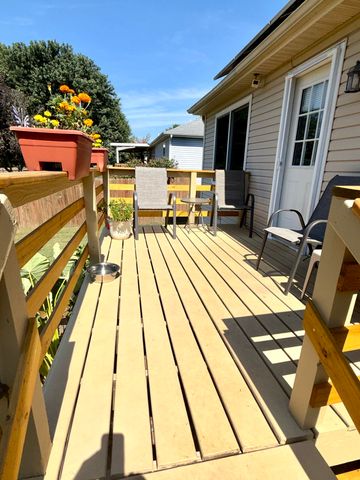 707 S Sunmeadow Drive, Strafford, MO 65757
