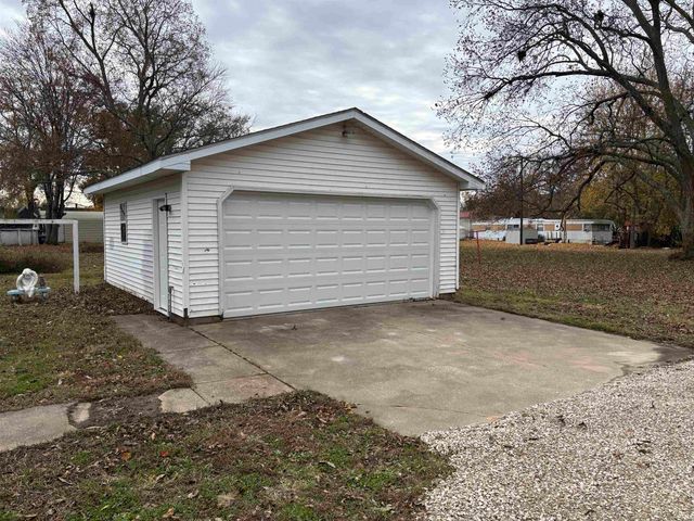 620 Main Street, Grandview, IN 47615