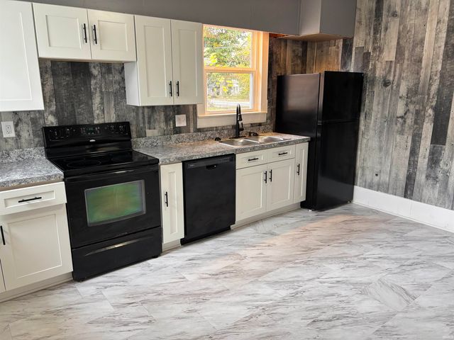 620 Main Street, Grandview, IN 47615