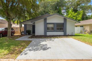 12026 SW 210th St, Miami, FL 33177