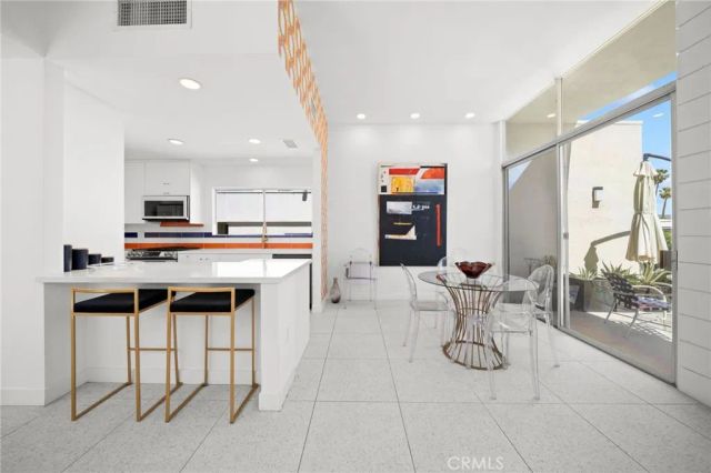 760 E La Verne, Palm Springs, CA 92264