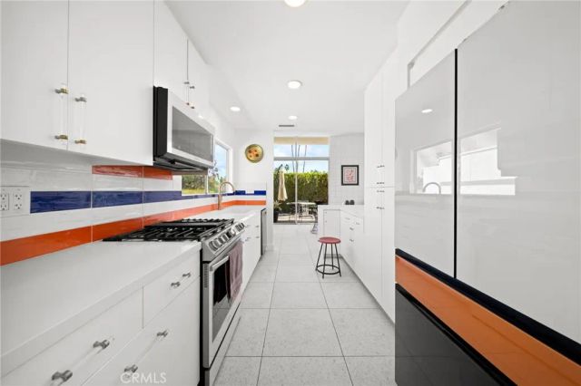 760 E La Verne, Palm Springs, CA 92264