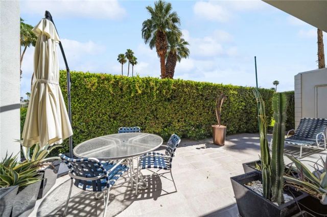 760 E La Verne, Palm Springs, CA 92264