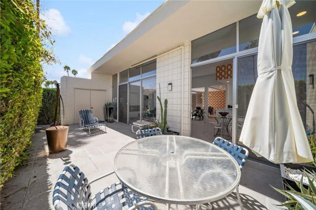 760 E La Verne, Palm Springs, CA 92264