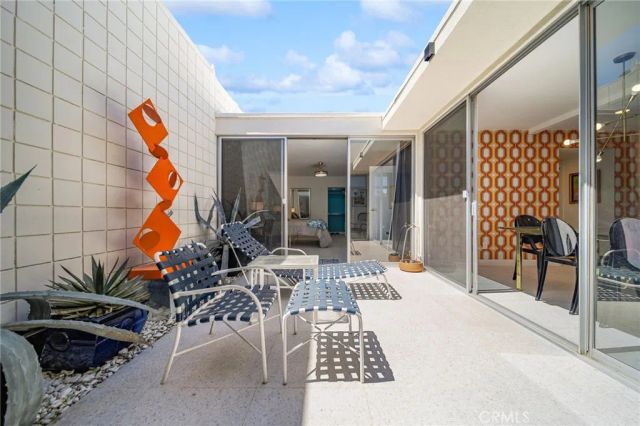 760 E La Verne, Palm Springs, CA 92264